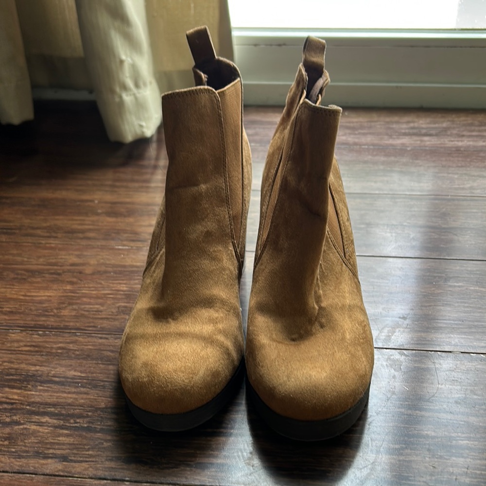 American eagle By Payless Shoes Tan Booties